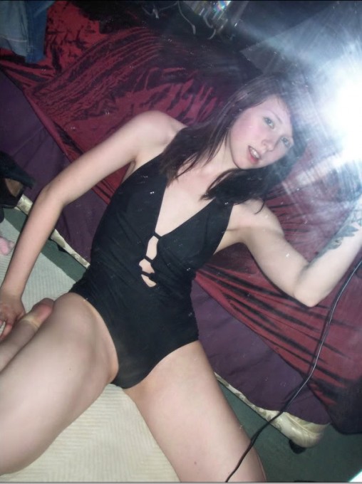 Красивые дамы с большими сиськами позирует в ванной - секс порно фото